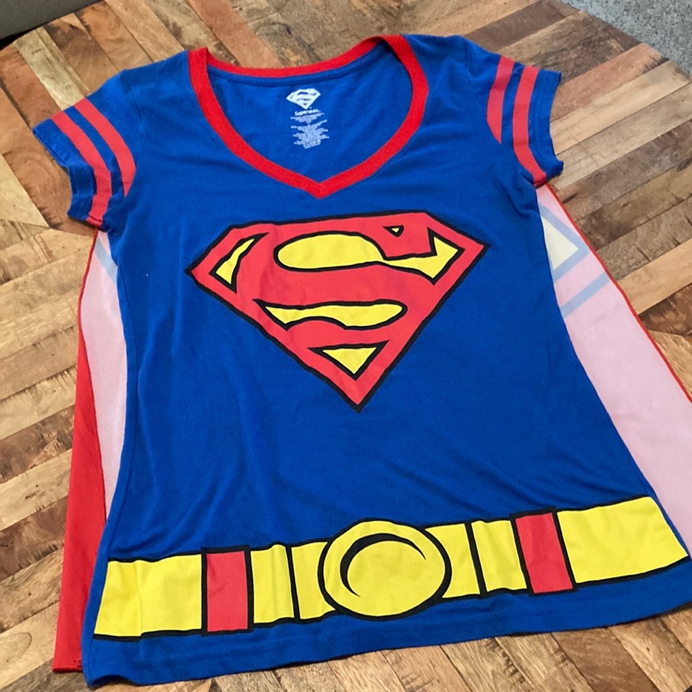Superman tee with Velcro cape